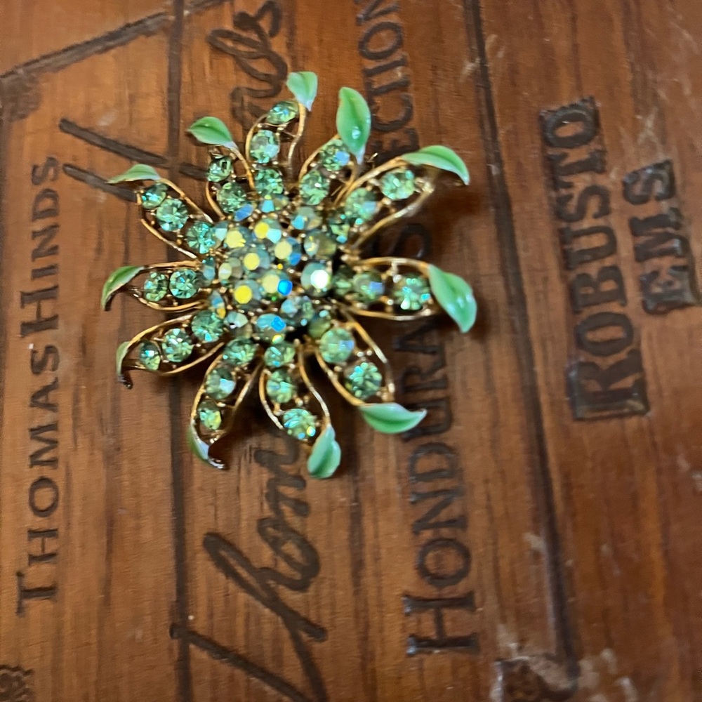 Vintage Green and Gold Brooch
